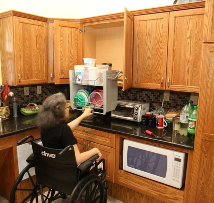 woman-in-wheelchair-in-kitchen